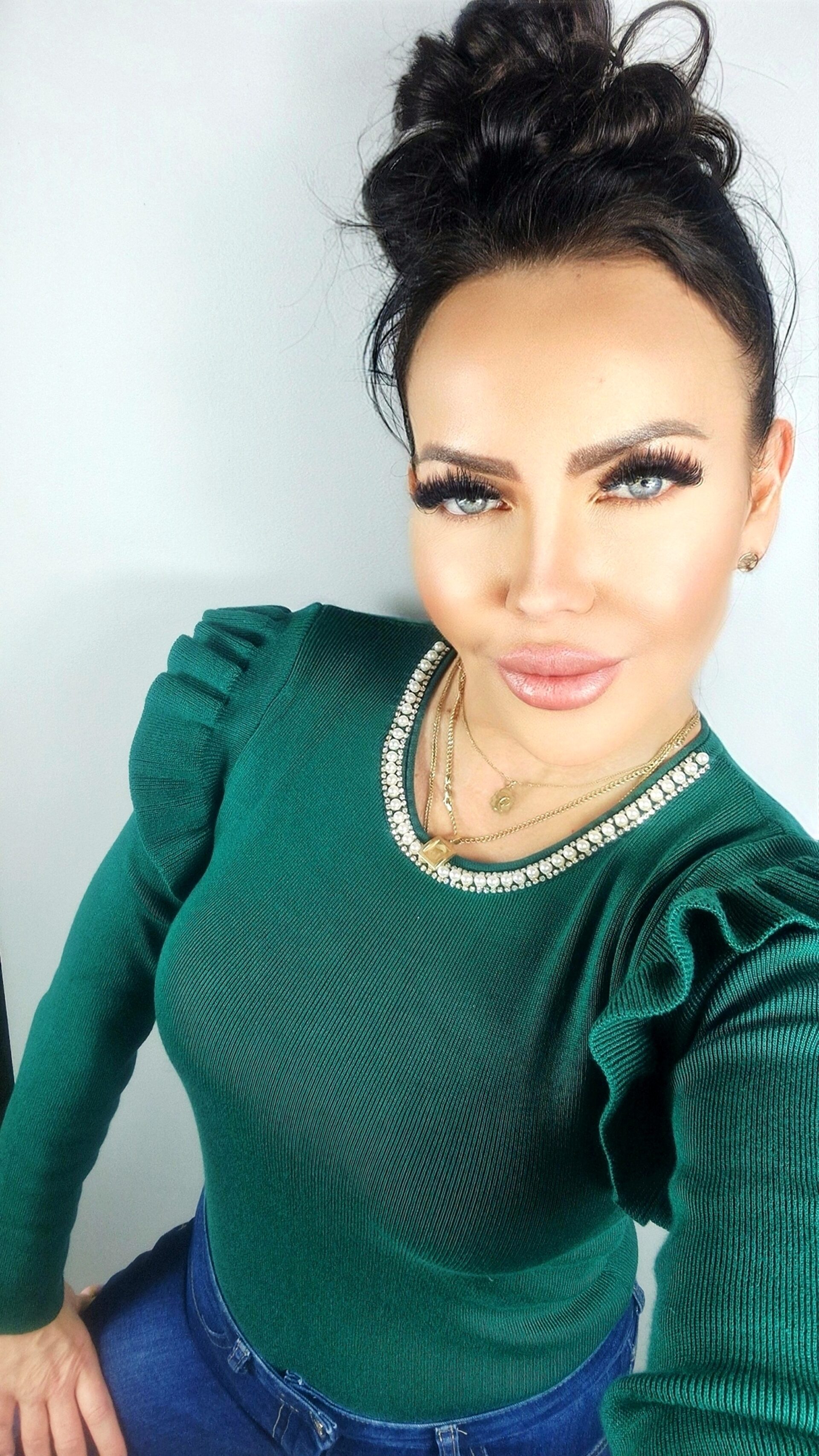 Body ANGEL z Ozdobną Kolią